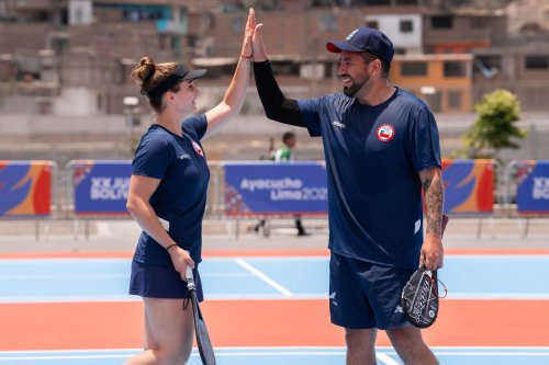 Carousel post from pelotavascachile.