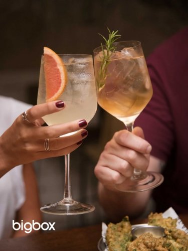 Carousel post from galeriaspacificoshopping.