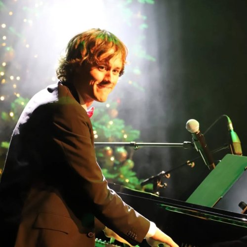 Carousel post from davidcarbe.