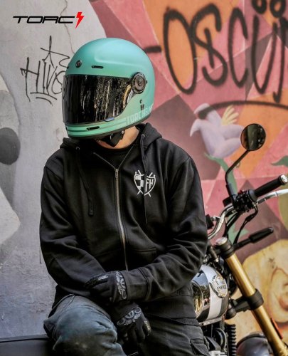 Photo post from motomax.