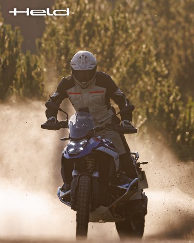 Photo post from motomax.