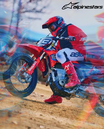 Photo post from motomax.