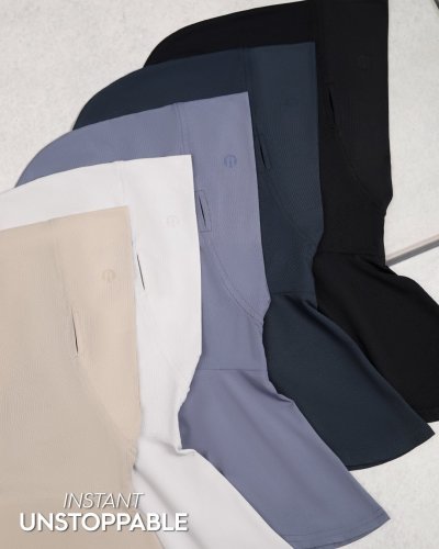 Carousel post from galeriariani.