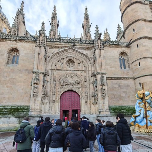 Carousel post from ellacuriazurbaranbhi.