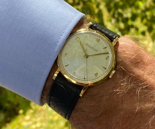 Carousel post from schoenesammleruhren.