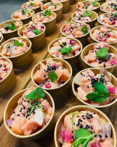 Carousel post from miditreizepontarlier.