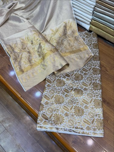 Carousel post from akbar_fabrics_.