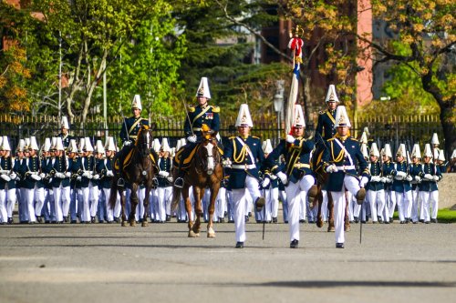 Carousel post from escuelamilitaroficial.