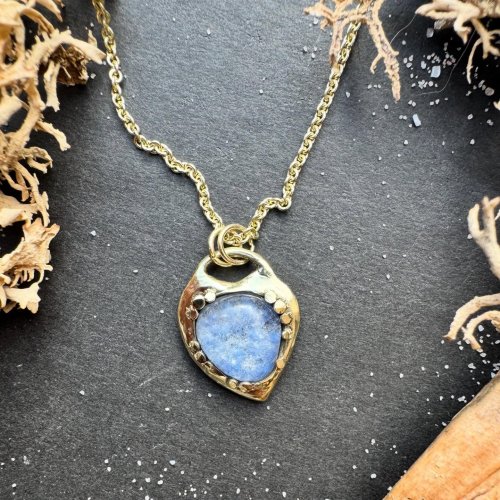 Carousel post from sylviemajerova.