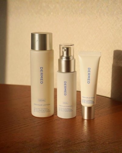 Carousel post from dermed_official.