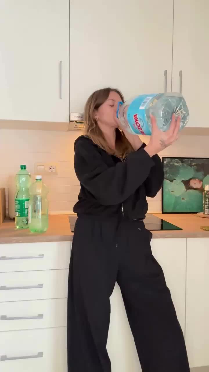 Video post from lovehoneyofficial.