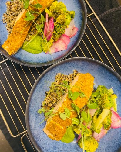 Carousel post from miditreizepontarlier.