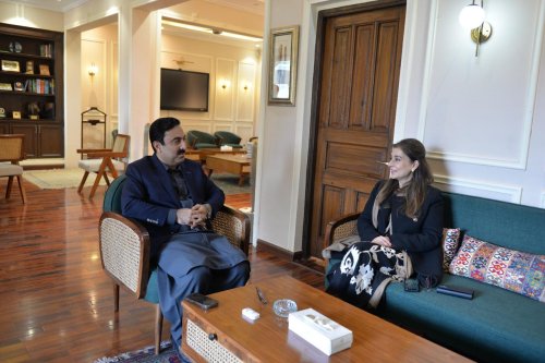 Carousel post from pakfightspolio.