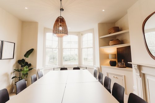 Carousel post from hotelvaratruro.