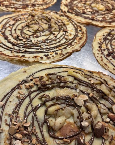 Carousel post from miditreizepontarlier.