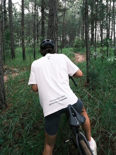 Carousel post from liveoficial.