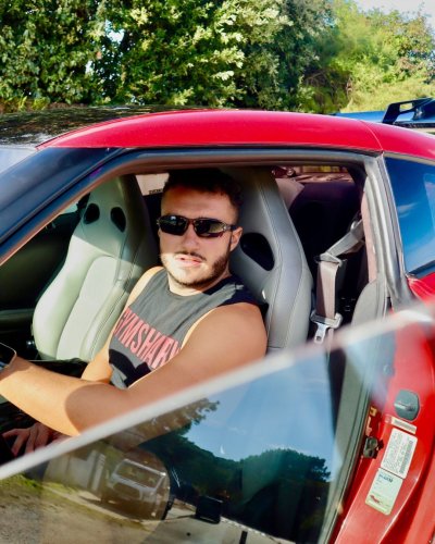 Carousel post from salonautolyon.