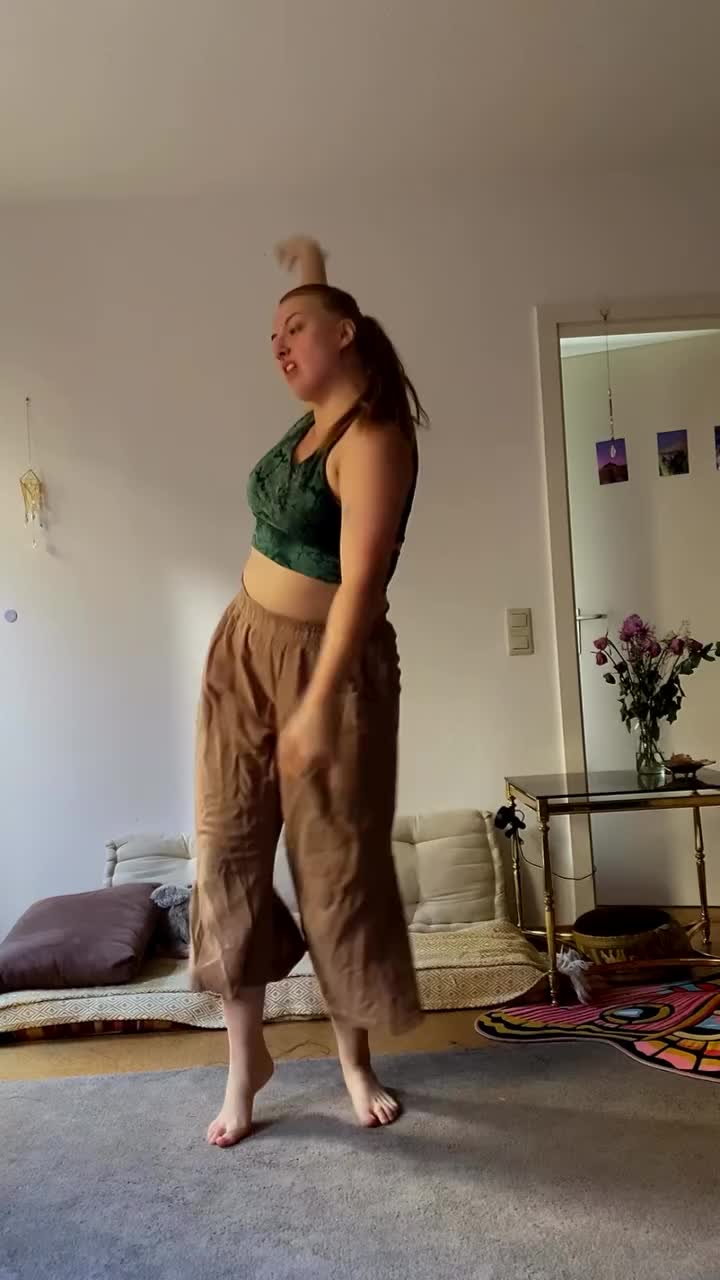 Video post from sarahvisuals.de.