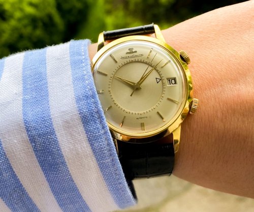 Carousel post from schoenesammleruhren.