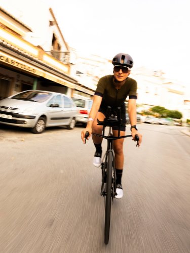 Carousel post from liveoficial.