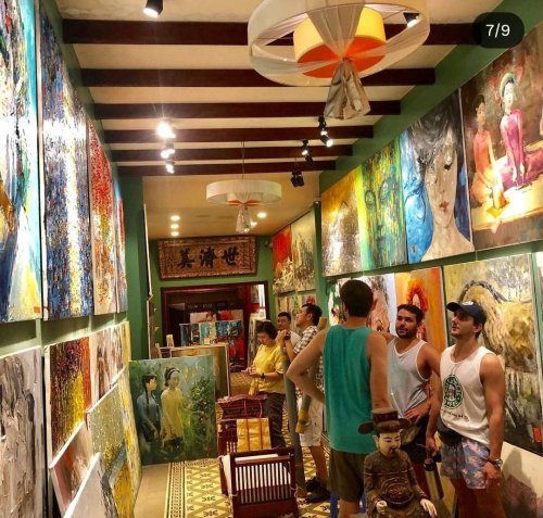 Carousel post from dc.artgallery.