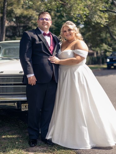 Carousel post from thecurvybridenj.