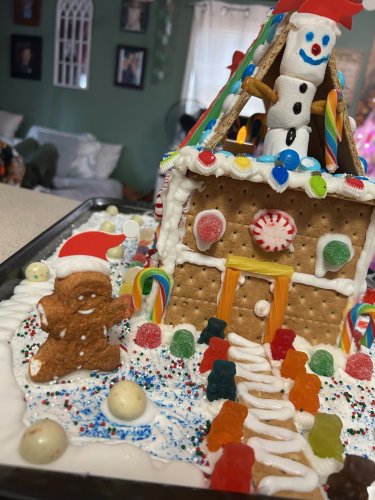 Carousel post from pomptonian.