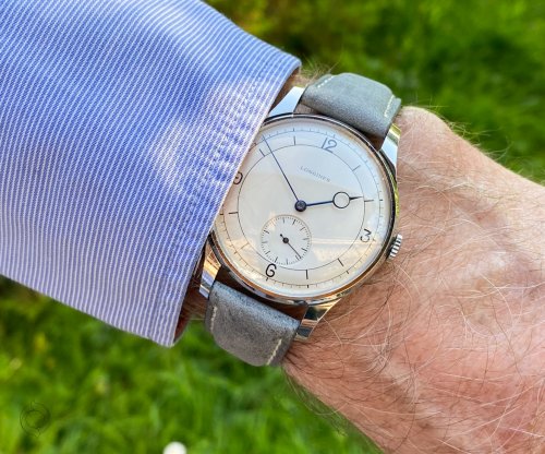 Carousel post from schoenesammleruhren.