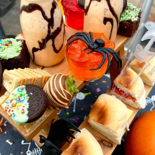 Carousel post from Dovestone Holiday Park.