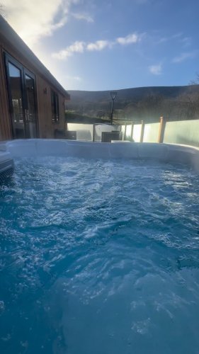 Video post from Dovestone Holiday Park.