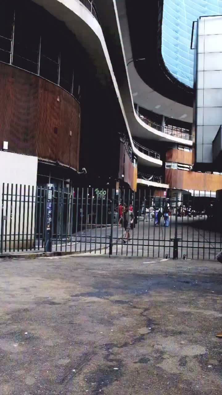 Video post from liveoficial.