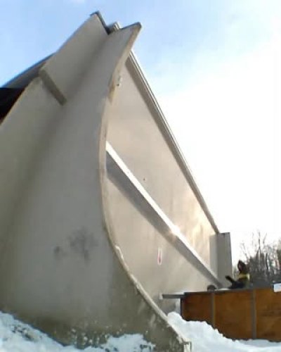 Video post from gnusnowboards.