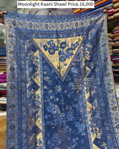 Carousel post from akbar_fabrics_.