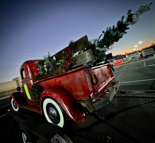 Carousel post from pomonaswapmeet.