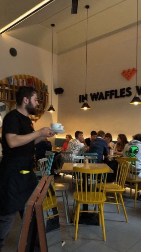 Video post from coffeeandwafflescz.