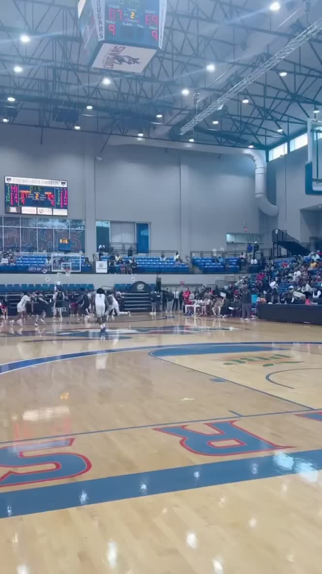 Video post from uscbsandsharks.