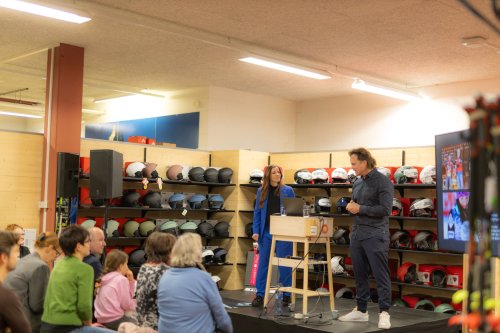 Carousel post from sportshopkarrer.