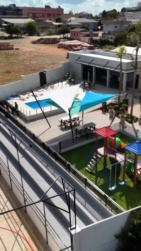 Video post from fermakoficial.