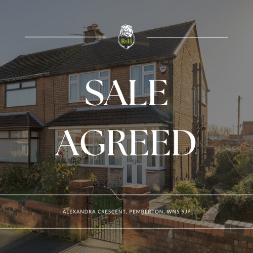 Photo post from reganhallworth.