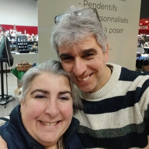 Carousel post from lemondemagiquedescristaux.