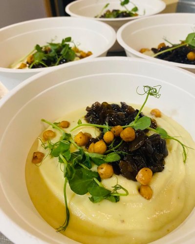 Carousel post from miditreizepontarlier.