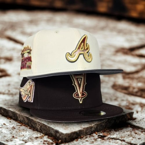 Carousel post from exclusive.fitted.