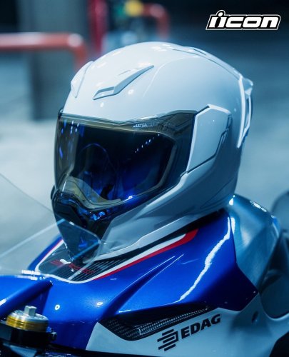 Photo post from motomax.