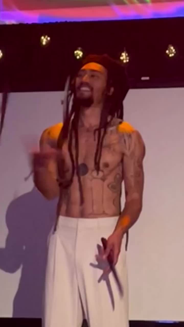 Video post from denfringe.