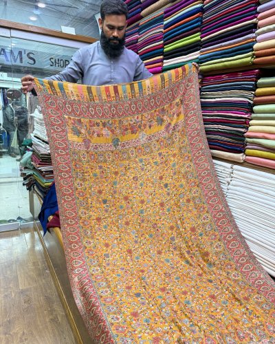 Carousel post from akbar_fabrics_.