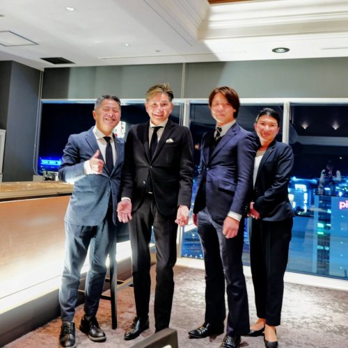 Carousel post from takashi_nigata.