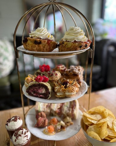 Carousel post from bramleynewspaper.