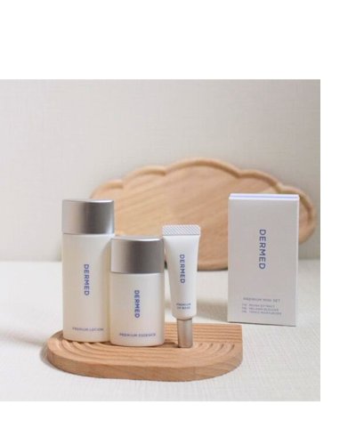 Carousel post from dermed_official.