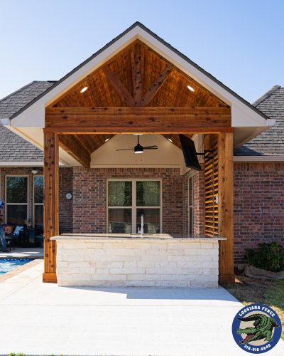 Carousel post from loosianafenceandpatios.