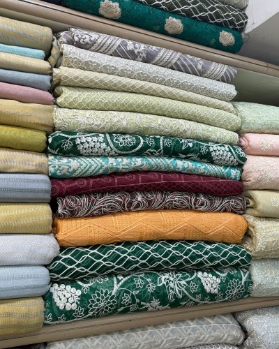 Carousel post from akbar_fabrics_.